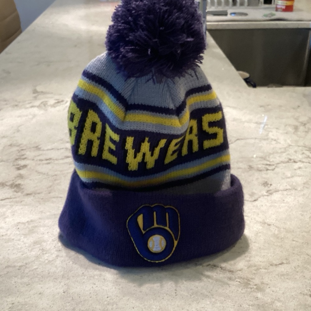 brewers winter hat - Picture 2 of 3